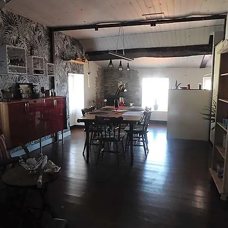 Chez Lorette Couette-café 3*