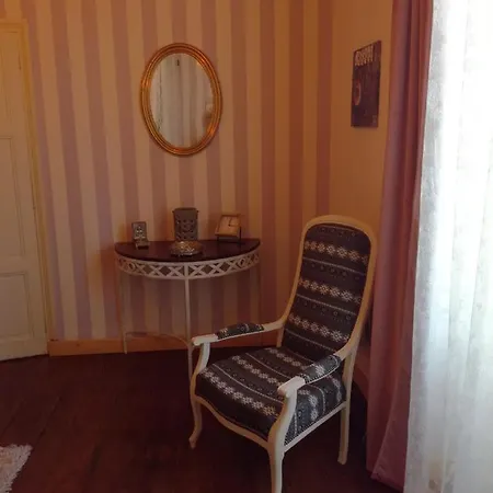 Chez Lorette Couette-café 3*